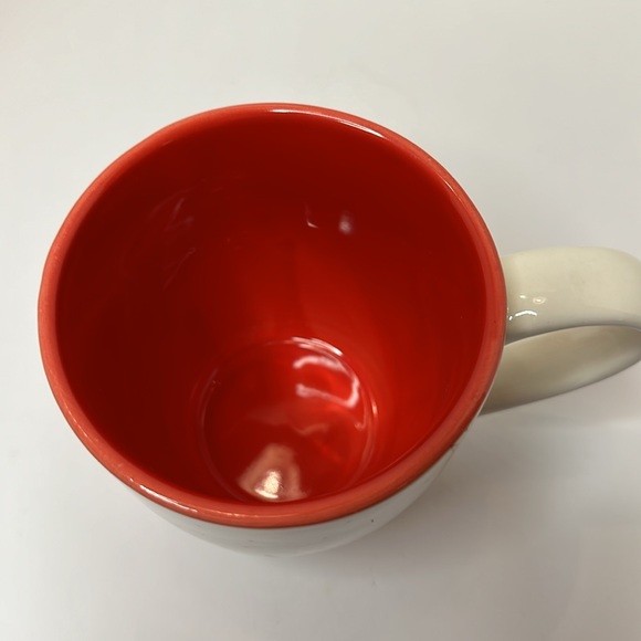 Harry & David Winter Holiday Ceramic Mugs Red and White Village Country Scene - Picture 3 of 4